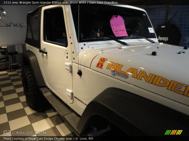 Stone White / Dark Slate Gray/Blue 2010 Jeep Wrangler Sport Islander Edition 4x4