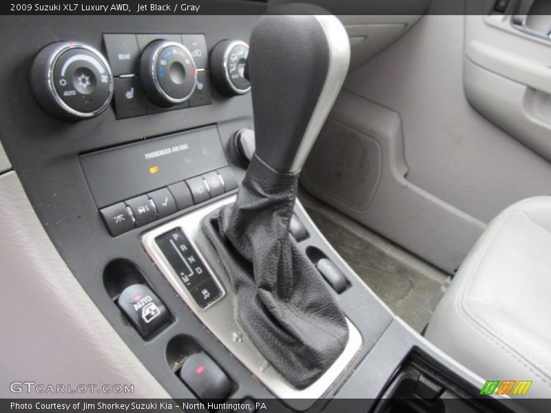  2009 XL7 Luxury AWD 6 Speed Automatic Shifter