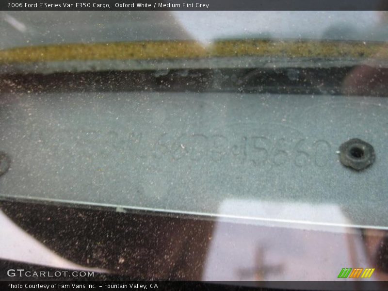 Oxford White / Medium Flint Grey 2006 Ford E Series Van E350 Cargo