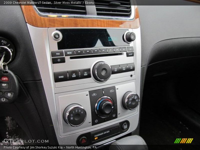 Silver Moss Metallic / Ebony 2009 Chevrolet Malibu LT Sedan