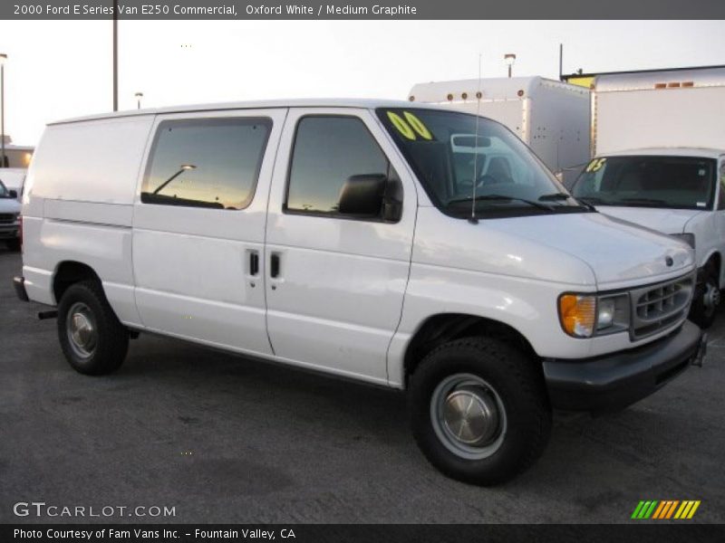 Oxford White / Medium Graphite 2000 Ford E Series Van E250 Commercial