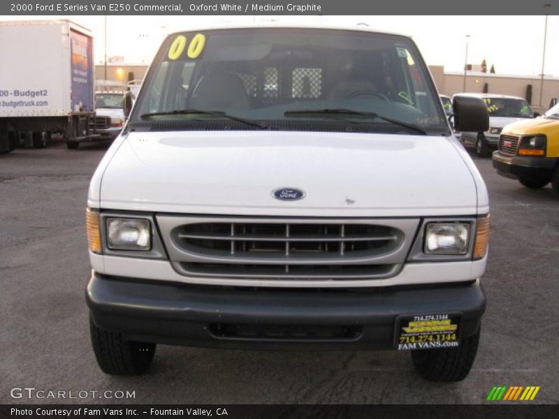 Oxford White / Medium Graphite 2000 Ford E Series Van E250 Commercial
