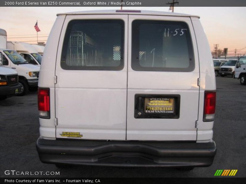 Oxford White / Medium Graphite 2000 Ford E Series Van E250 Commercial