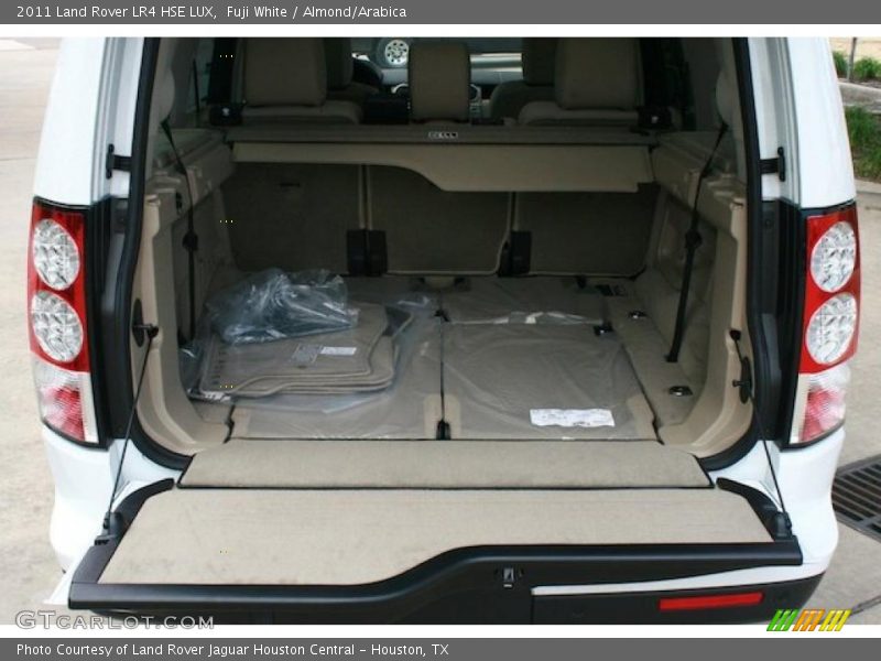 Fuji White / Almond/Arabica 2011 Land Rover LR4 HSE LUX