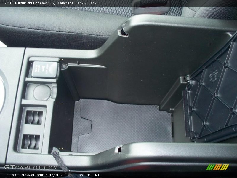 Kalapana Black / Black 2011 Mitsubishi Endeavor LS