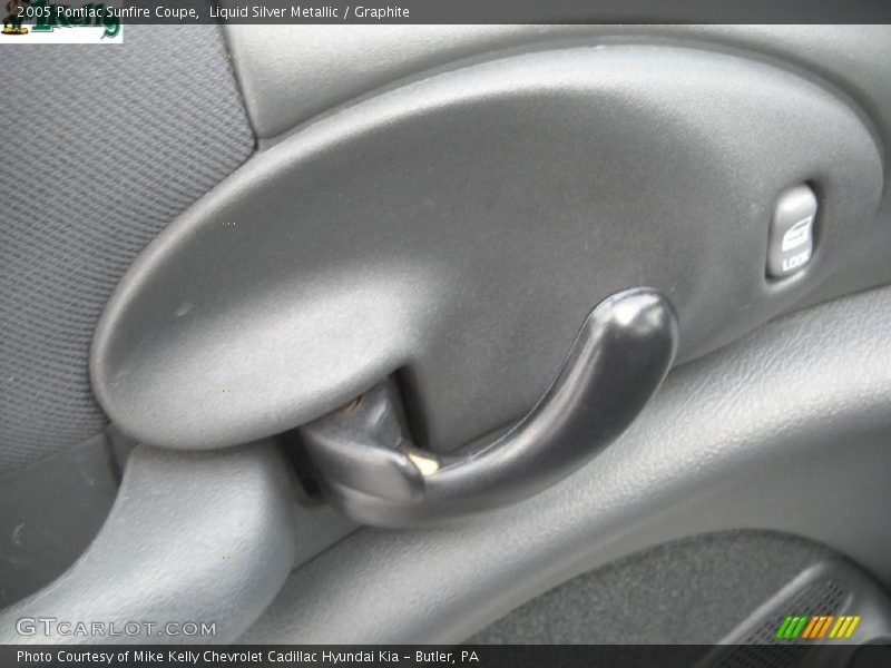 Liquid Silver Metallic / Graphite 2005 Pontiac Sunfire Coupe