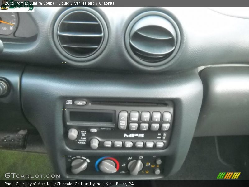 Liquid Silver Metallic / Graphite 2005 Pontiac Sunfire Coupe