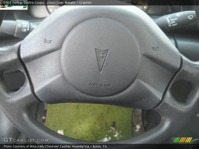 Liquid Silver Metallic / Graphite 2005 Pontiac Sunfire Coupe