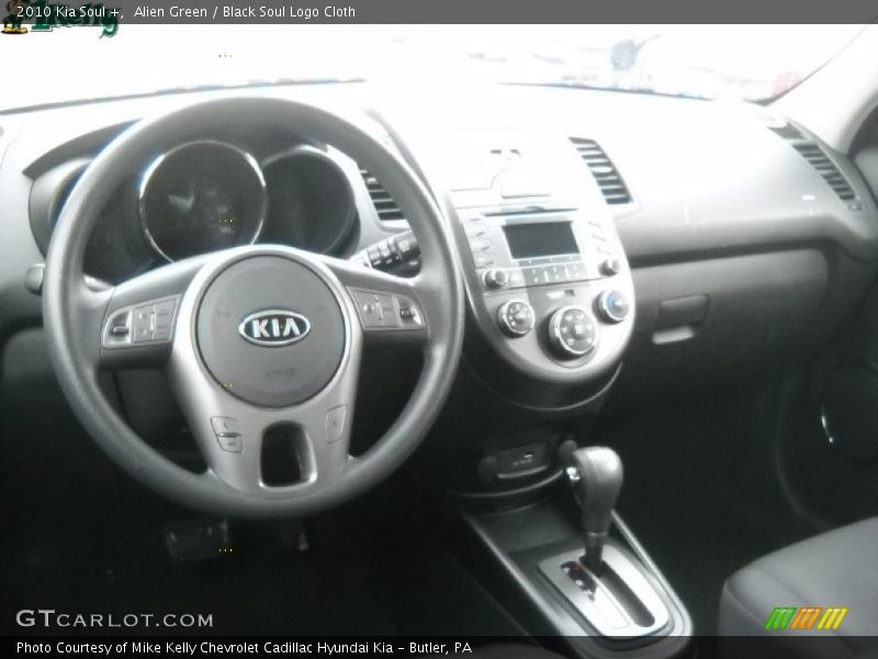 Alien Green / Black Soul Logo Cloth 2010 Kia Soul +