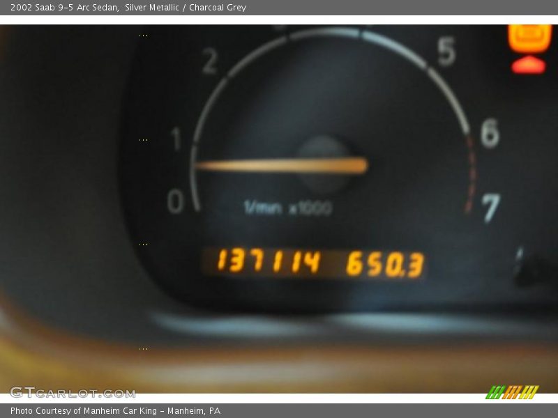 Silver Metallic / Charcoal Grey 2002 Saab 9-5 Arc Sedan