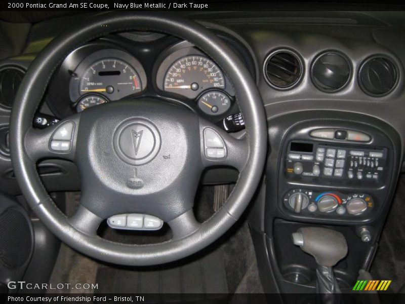 Dashboard of 2000 Grand Am SE Coupe