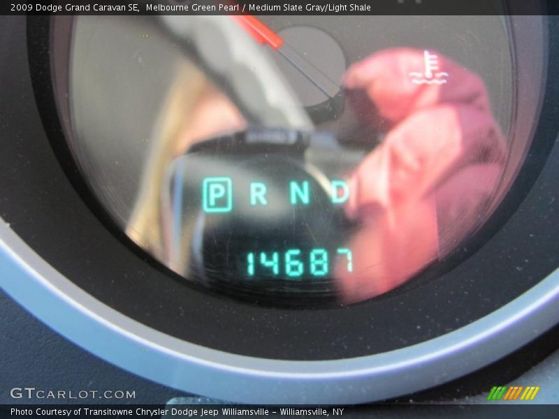 Melbourne Green Pearl / Medium Slate Gray/Light Shale 2009 Dodge Grand Caravan SE