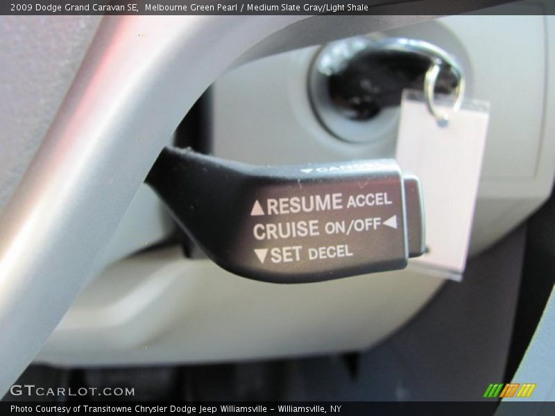 Melbourne Green Pearl / Medium Slate Gray/Light Shale 2009 Dodge Grand Caravan SE