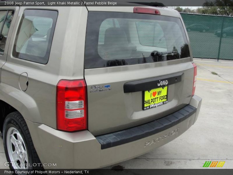 Light Khaki Metallic / Pastel Pebble Beige 2008 Jeep Patriot Sport