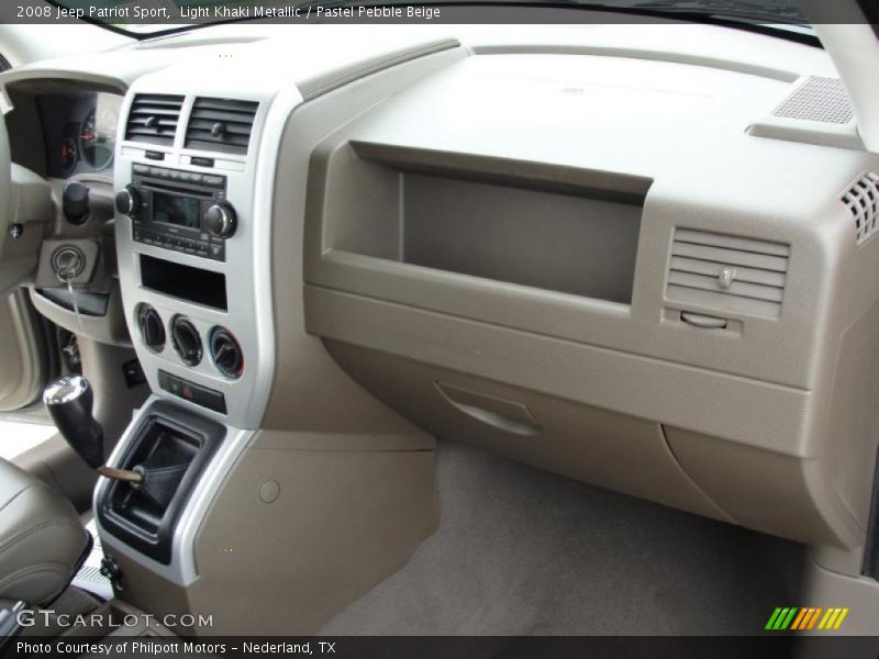 Light Khaki Metallic / Pastel Pebble Beige 2008 Jeep Patriot Sport