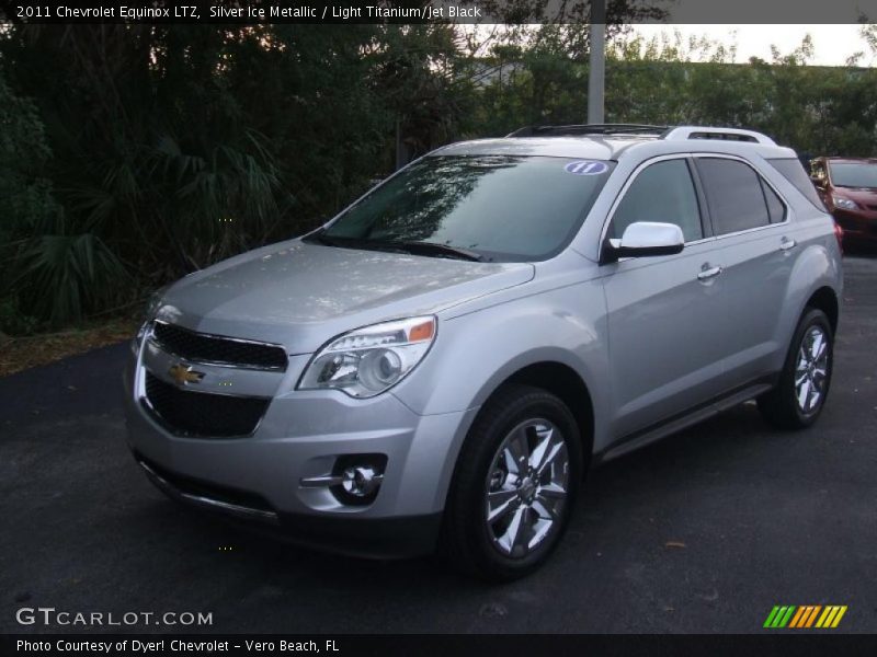 Front 3/4 View of 2011 Equinox LTZ