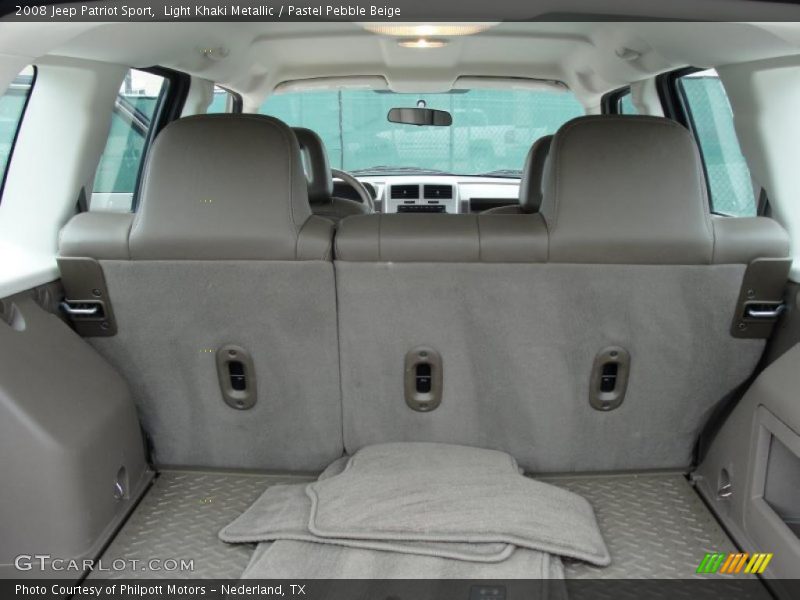 Light Khaki Metallic / Pastel Pebble Beige 2008 Jeep Patriot Sport