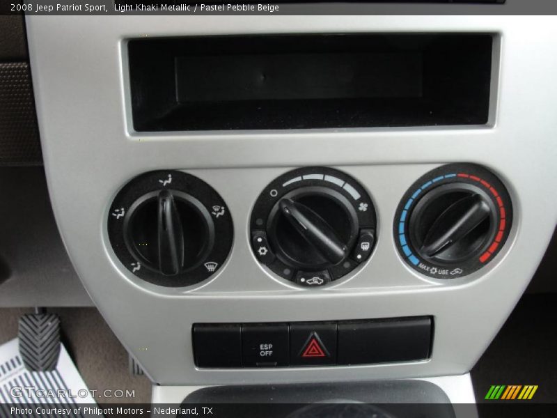 Light Khaki Metallic / Pastel Pebble Beige 2008 Jeep Patriot Sport