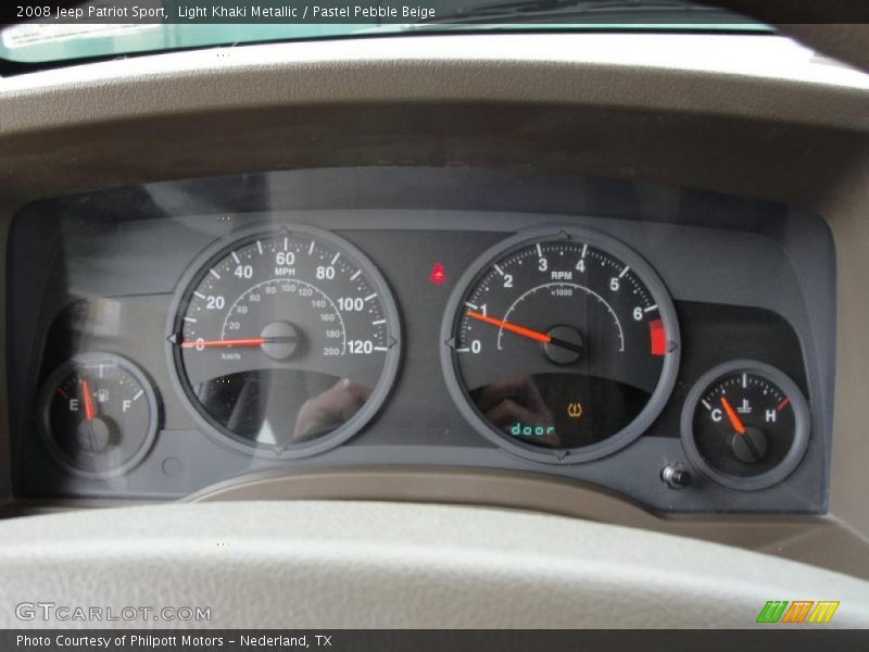 Light Khaki Metallic / Pastel Pebble Beige 2008 Jeep Patriot Sport