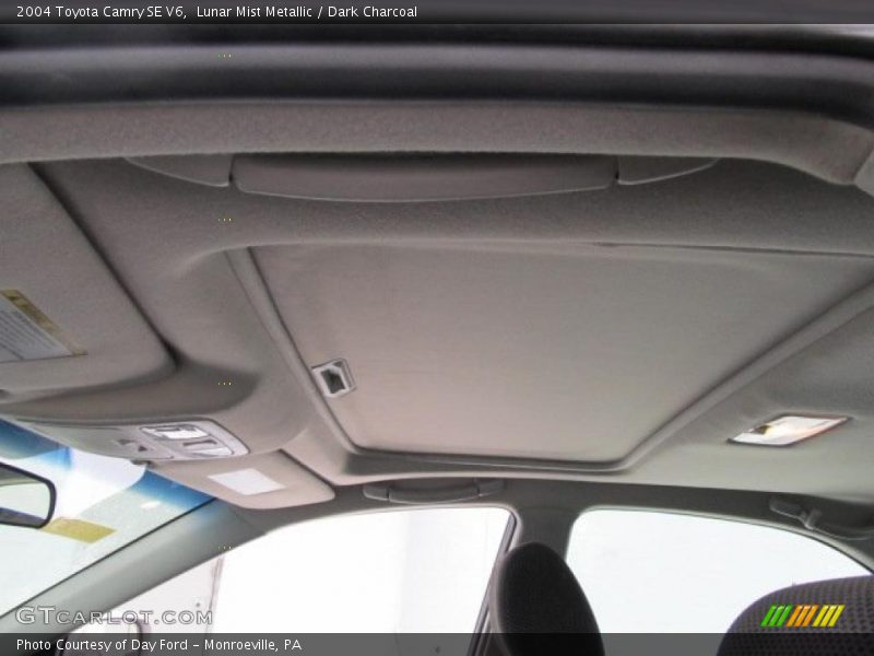 Lunar Mist Metallic / Dark Charcoal 2004 Toyota Camry SE V6