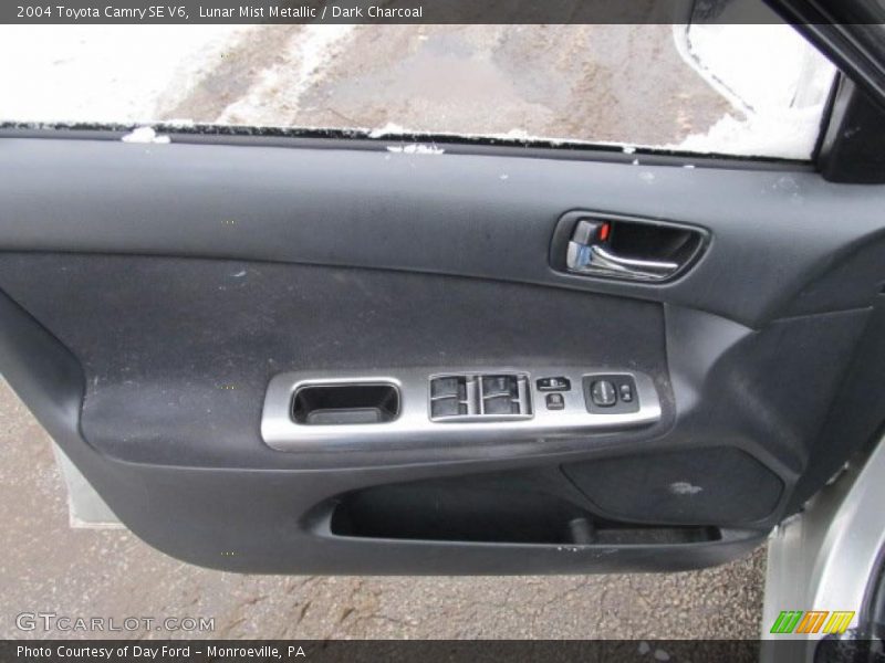 Lunar Mist Metallic / Dark Charcoal 2004 Toyota Camry SE V6