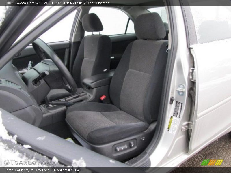 Lunar Mist Metallic / Dark Charcoal 2004 Toyota Camry SE V6