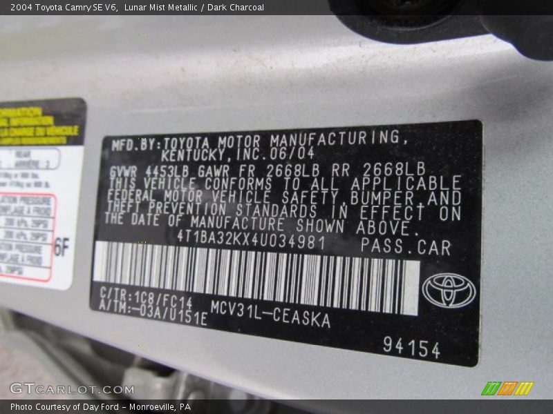 Lunar Mist Metallic / Dark Charcoal 2004 Toyota Camry SE V6