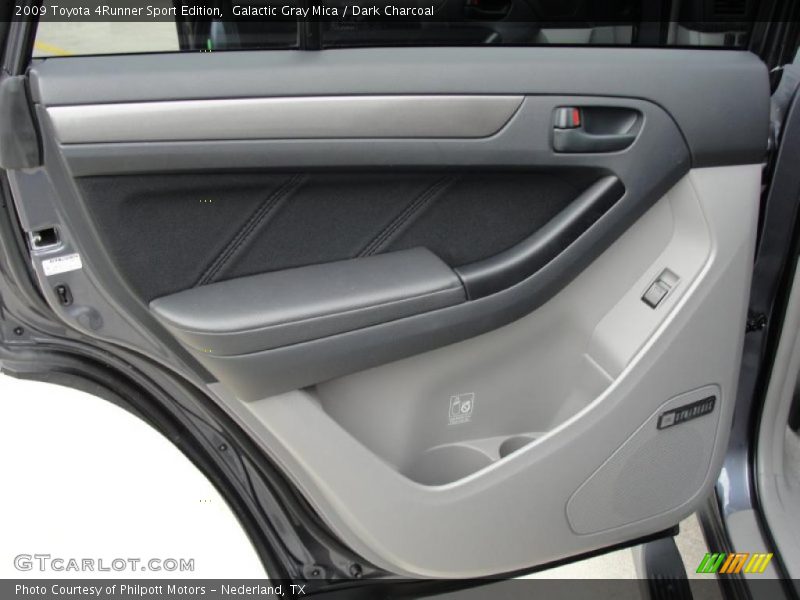 Door Panel of 2009 4Runner Sport Edition