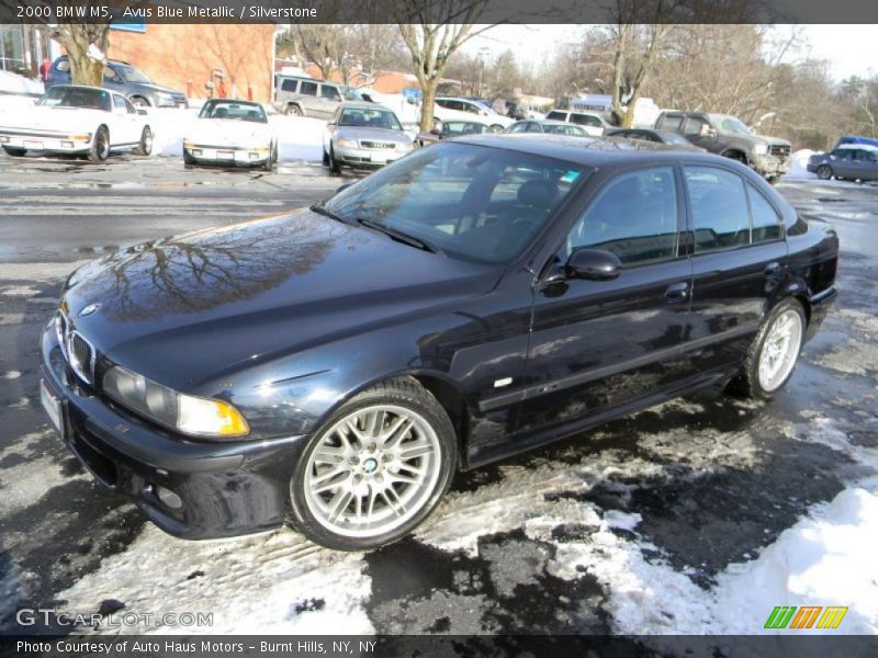 Avus Blue Metallic / Silverstone 2000 BMW M5