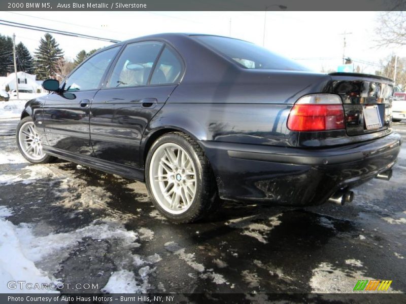 Avus Blue Metallic / Silverstone 2000 BMW M5