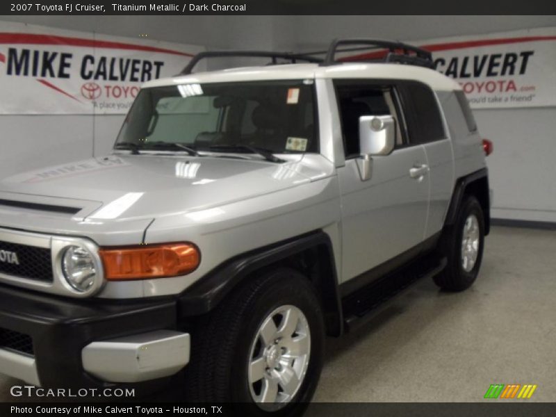 Titanium Metallic / Dark Charcoal 2007 Toyota FJ Cruiser
