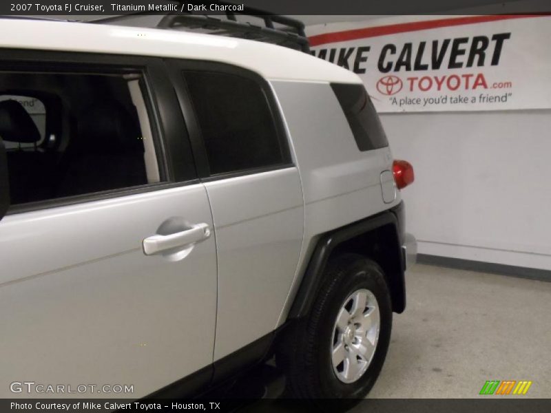 Titanium Metallic / Dark Charcoal 2007 Toyota FJ Cruiser