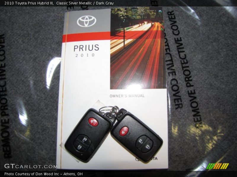 Classic Silver Metallic / Dark Gray 2010 Toyota Prius Hybrid III
