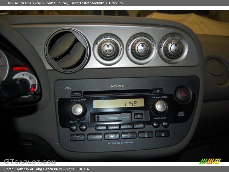Controls of 2004 RSX Type S Sports Coupe