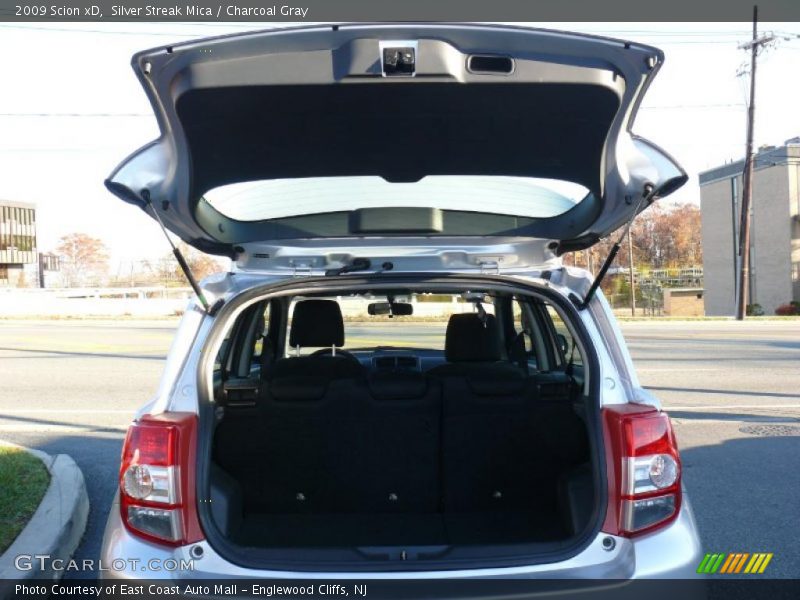 Silver Streak Mica / Charcoal Gray 2009 Scion xD