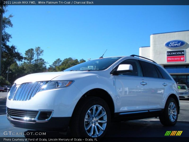 White Platinum Tri-Coat / Charcoal Black 2011 Lincoln MKX FWD