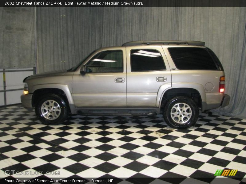 Light Pewter Metallic / Medium Gray/Neutral 2002 Chevrolet Tahoe Z71 4x4
