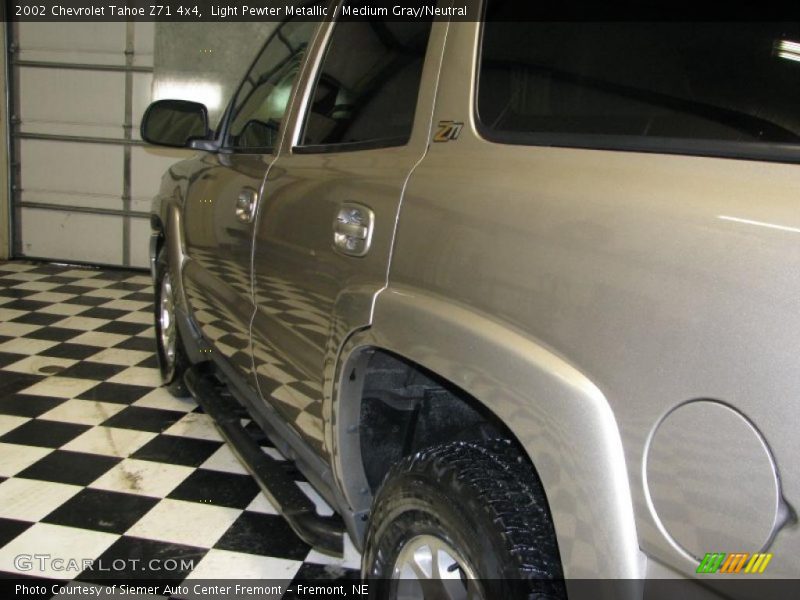 Light Pewter Metallic / Medium Gray/Neutral 2002 Chevrolet Tahoe Z71 4x4