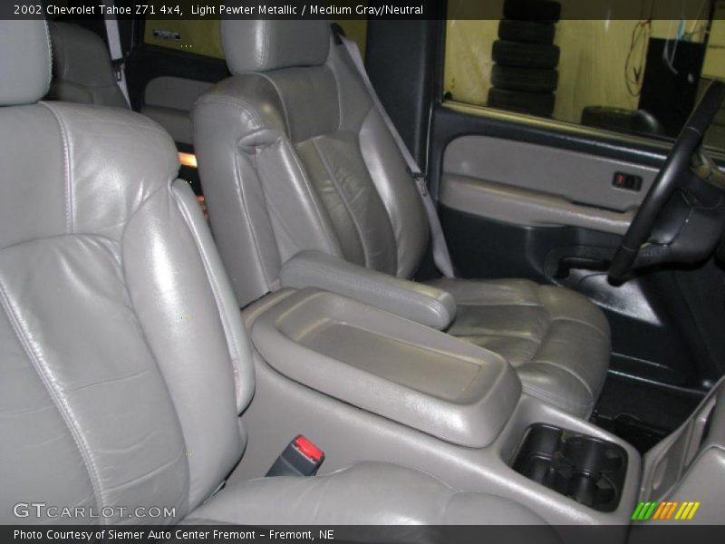 Light Pewter Metallic / Medium Gray/Neutral 2002 Chevrolet Tahoe Z71 4x4