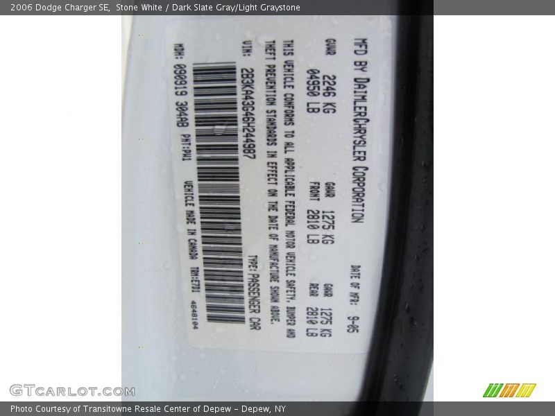 Stone White / Dark Slate Gray/Light Graystone 2006 Dodge Charger SE