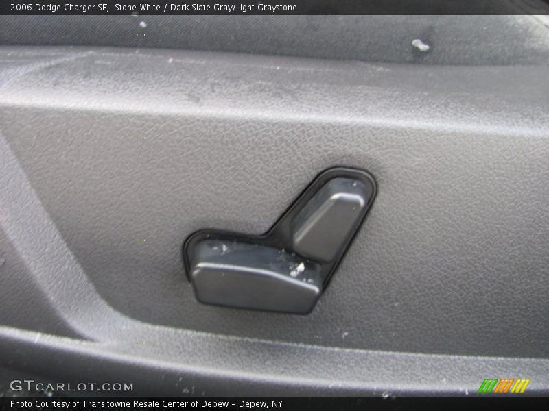 Stone White / Dark Slate Gray/Light Graystone 2006 Dodge Charger SE