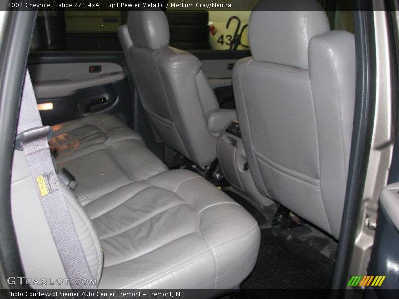 Light Pewter Metallic / Medium Gray/Neutral 2002 Chevrolet Tahoe Z71 4x4
