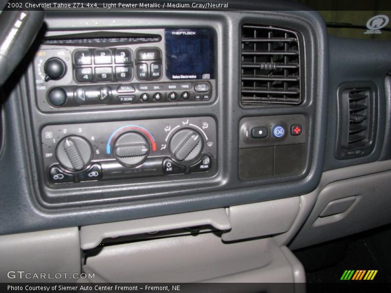 Light Pewter Metallic / Medium Gray/Neutral 2002 Chevrolet Tahoe Z71 4x4