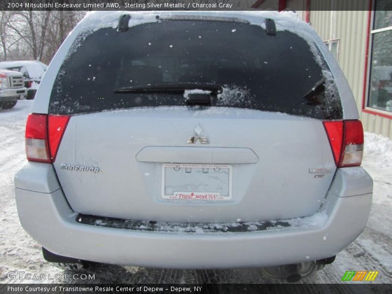 Sterling Silver Metallic / Charcoal Gray 2004 Mitsubishi Endeavor Limited AWD