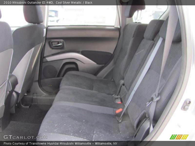 Cool Silver Metallic / Black 2010 Mitsubishi Outlander ES 4WD