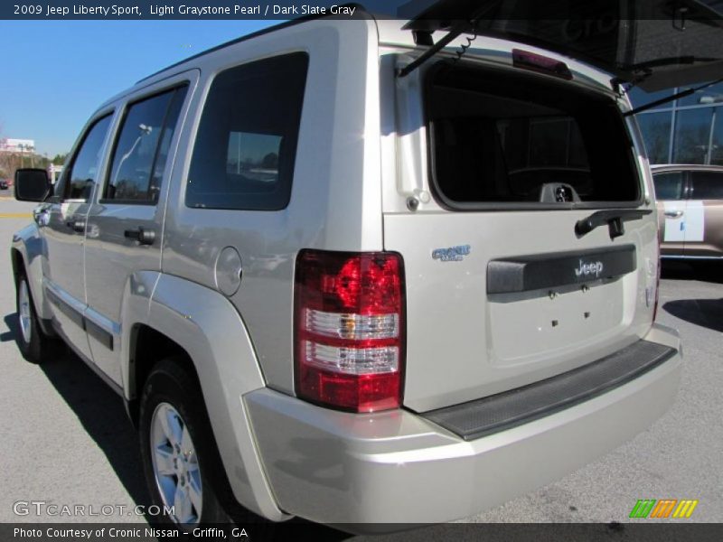 Light Graystone Pearl / Dark Slate Gray 2009 Jeep Liberty Sport