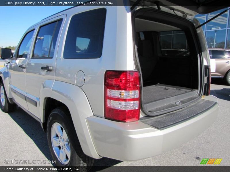 Light Graystone Pearl / Dark Slate Gray 2009 Jeep Liberty Sport