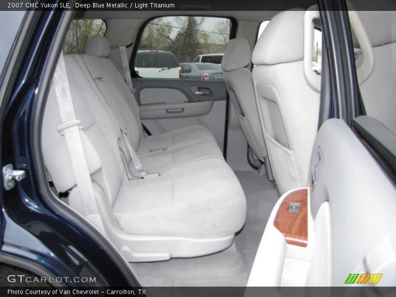 Deep Blue Metallic / Light Titanium 2007 GMC Yukon SLE