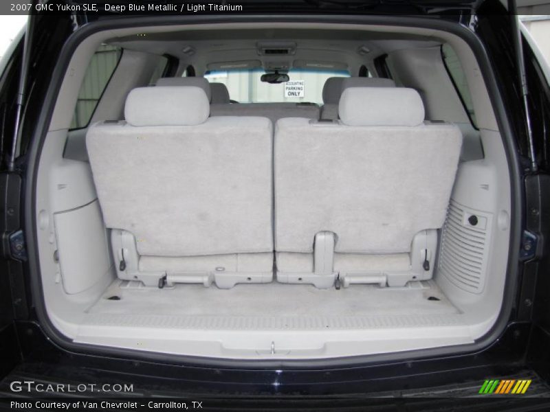 Deep Blue Metallic / Light Titanium 2007 GMC Yukon SLE