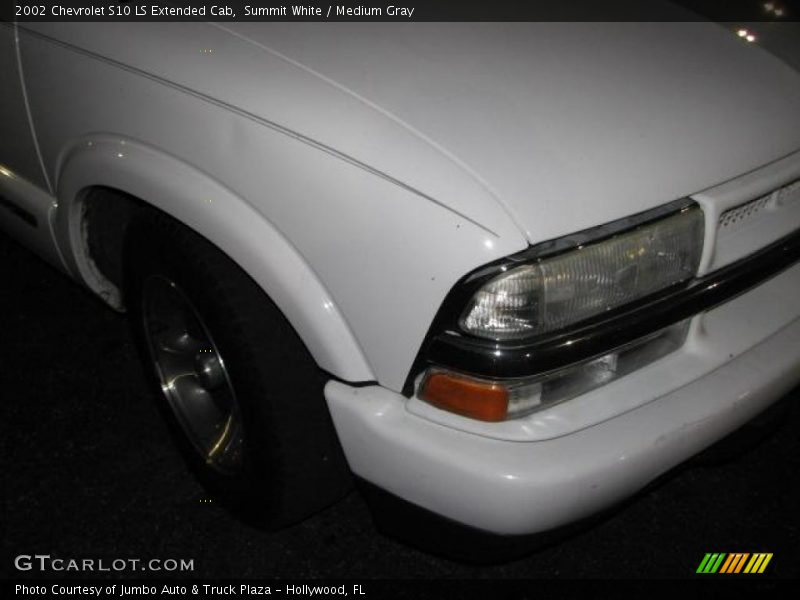 Summit White / Medium Gray 2002 Chevrolet S10 LS Extended Cab